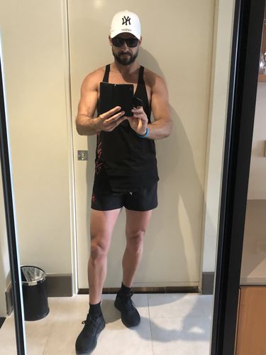 Customer photo review of SIGNATURE T-BACK - BLACK / RED
