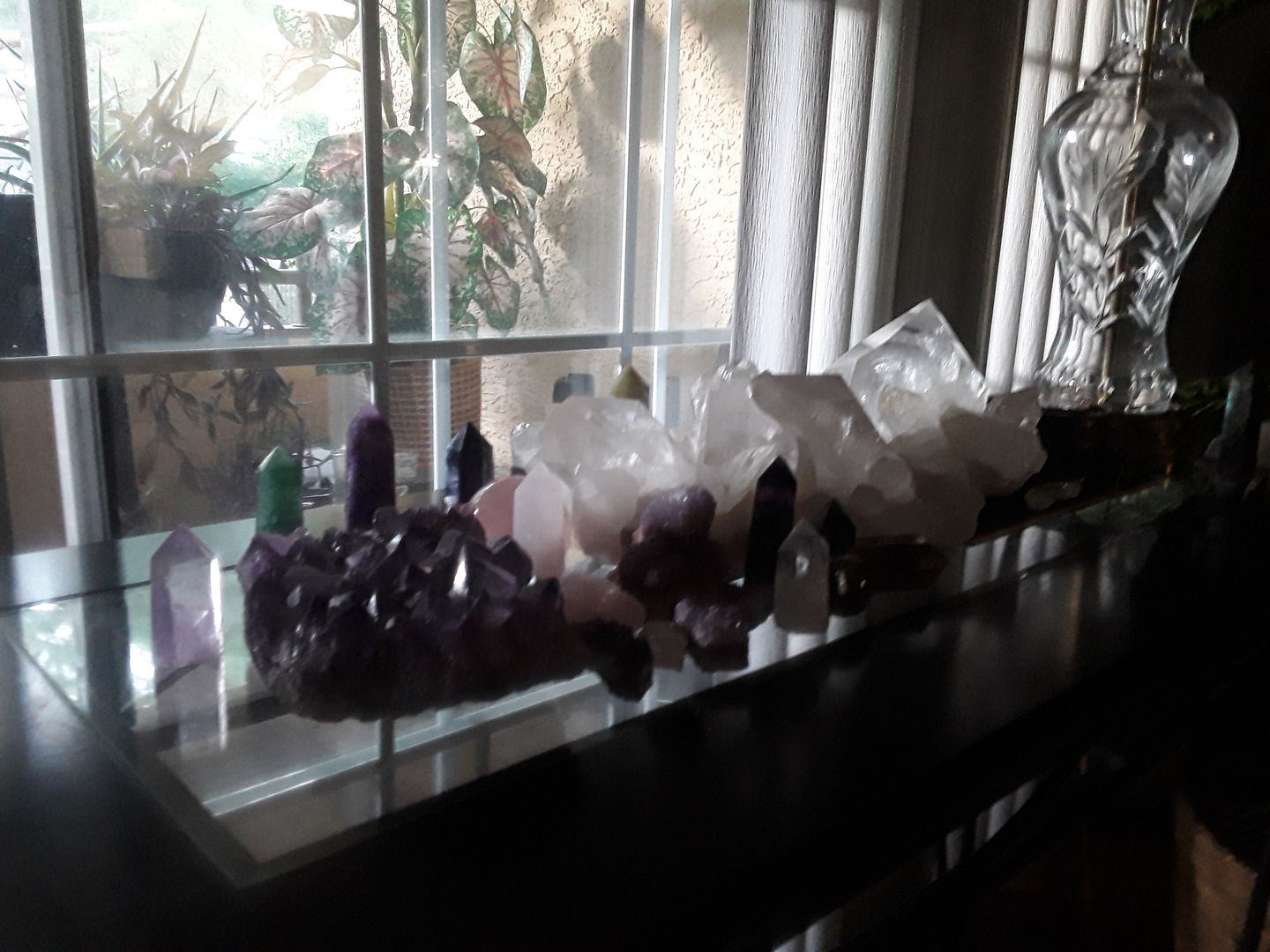 Customer photo review of 45 Crystal Super Pack - 16 Points, 9 Spheres & 20 Quartz Shards