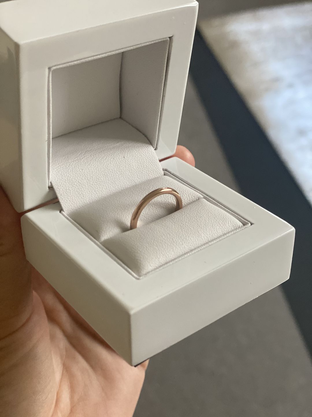 Customer photo review of Rose Gold 2mm Wonder Ring