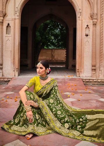 Customer photo review of MOSS GREEN WOVEN BANARASI SAREE WITH DESIGNER BLOUSE