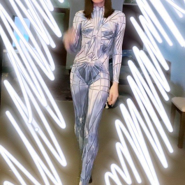 Customer photo review of Broken Mirror Costume