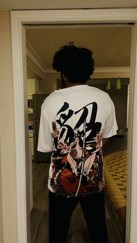 Customer photo review of Yakuza Geisha Loose Shirt