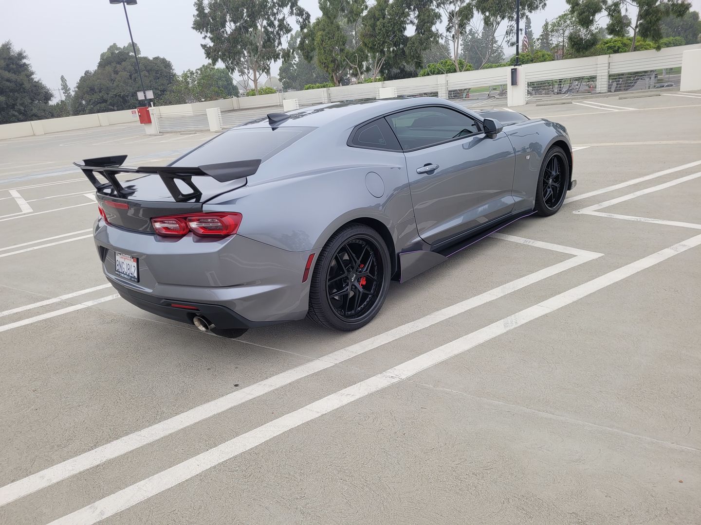 Customer photo review of 2016-2020 Chevy Camaro ZL1 1LE Full Carbon Fiber 1pc Rear Spoiler