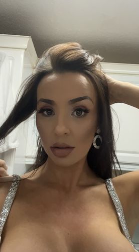 Customer photo review of Pre-cut Eye Lash Extension Segmented Faux Mink Lashes - Desire