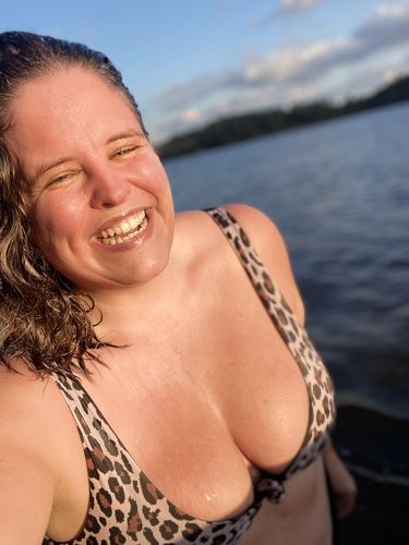 Customer photo review of 'Dream' Bikini Top