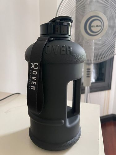 Customer photo review of [NEW] Matte Black Flip Cap 1.5L Oversized Bottle