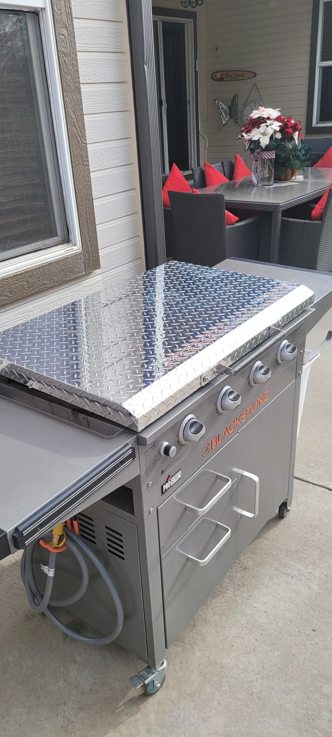 Customer photo review of GriddleGuard Diamond Plate Hard Cover Lid for Blackstone 36" Griddle