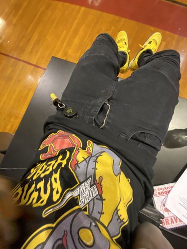 Customer photo review of Broken Heart Unisex Shirt Match Jordan 4 Lightning