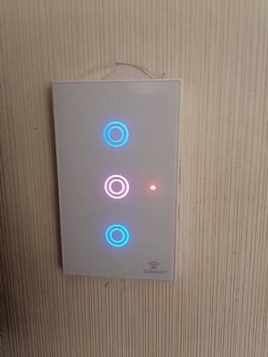 Customer photo review of Interruptor inteligente Wifi 3 TECLAS Automatizate
