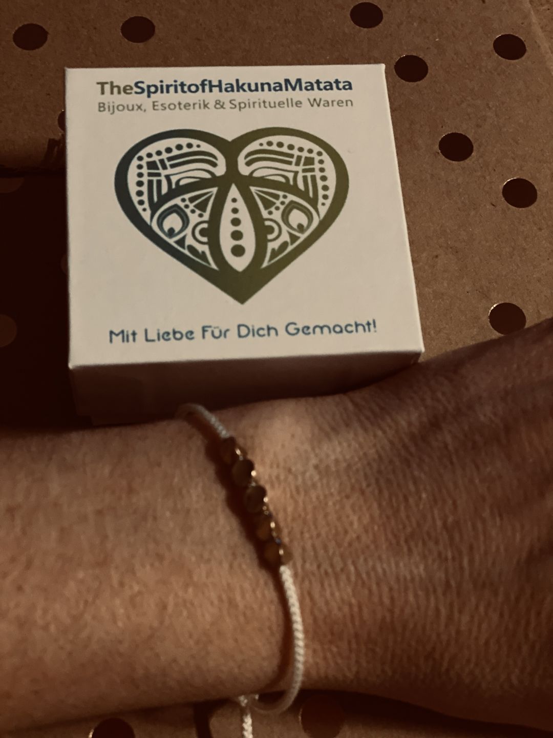 Customer photo review of Handgemachtes Tibetanisches Buddhisten Glücks-Armband aus Kupfer Modell 2