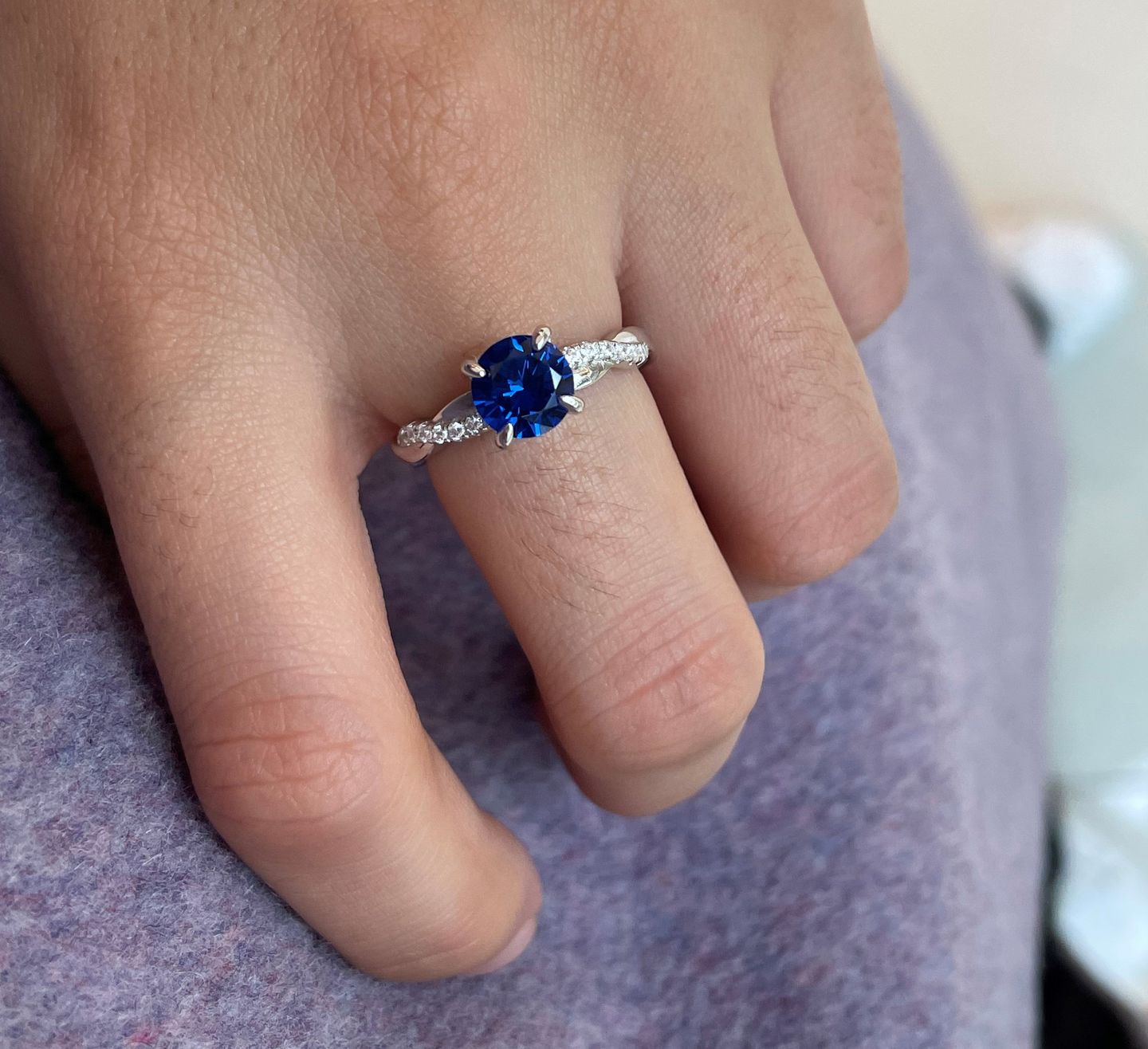 Customer photo review of Louily Rose Gold Twist 1.25 Carat Blue Sapphire Round Cut Promise Ring For Her In Sterling Silver