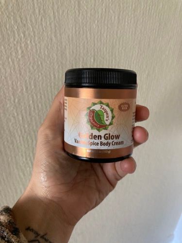 Customer photo review of Limited Holiday Edition: Golden Glow Vanilla Spice Body Cream