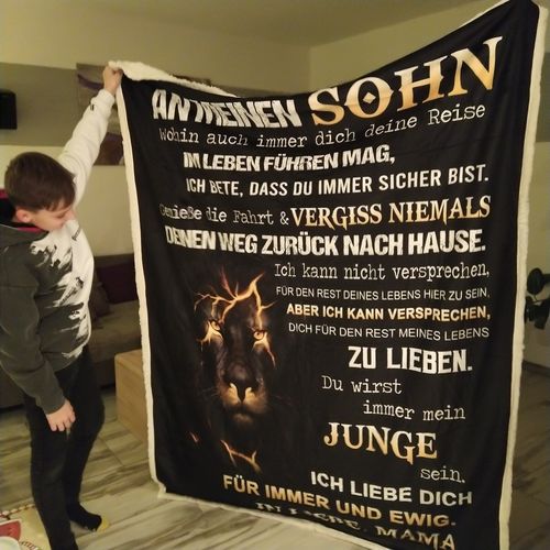 Customer photo review of "An meinen Sohn" Decke - Lion Blitz