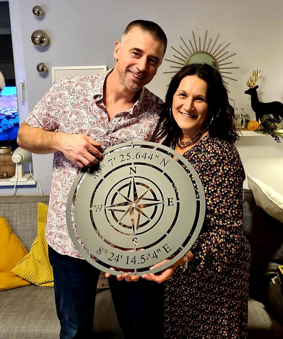 Customer photo review of Wanddekoration Kompass mit Koordinaten für Innen-und Außenbereich-personalisierbar