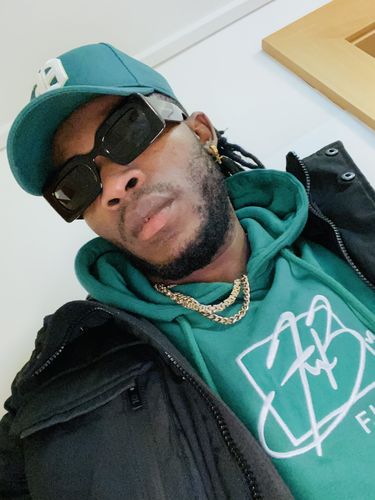 Customer photo review of Blanco XL - Black