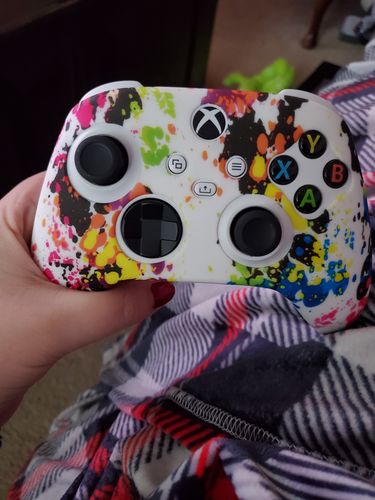 Customer photo review of Psychedelic - XBOX Series X/S Controller Skin