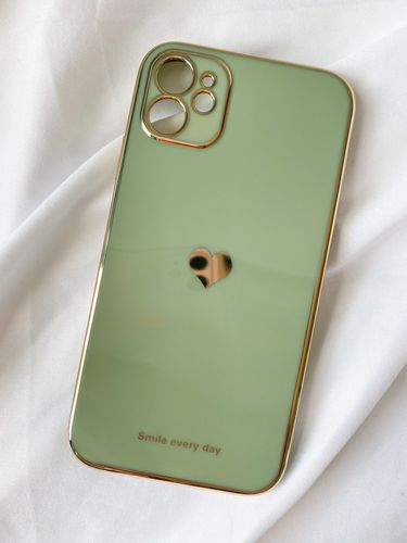 Customer photo review of Electroplated Love Heart iPhone Case