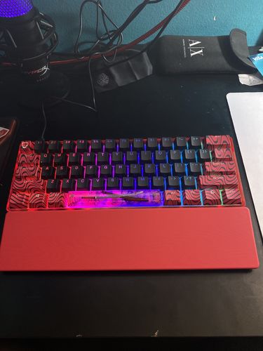 Customer photo review of Pewdiepie W1 Wrist Rest