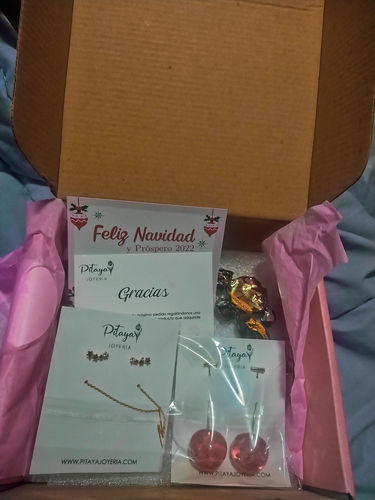 Customer photo review of Aretes de Cereza con Naturaleza