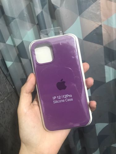 Customer photo review of iPhone Silicone Case (Eggplant)