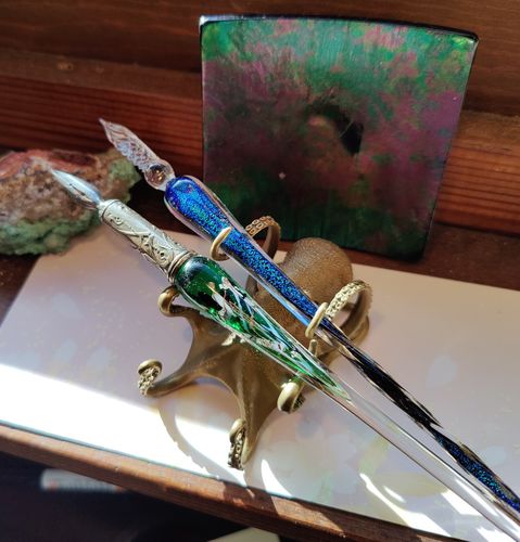 Customer photo review of Octopus Holder | Bronze