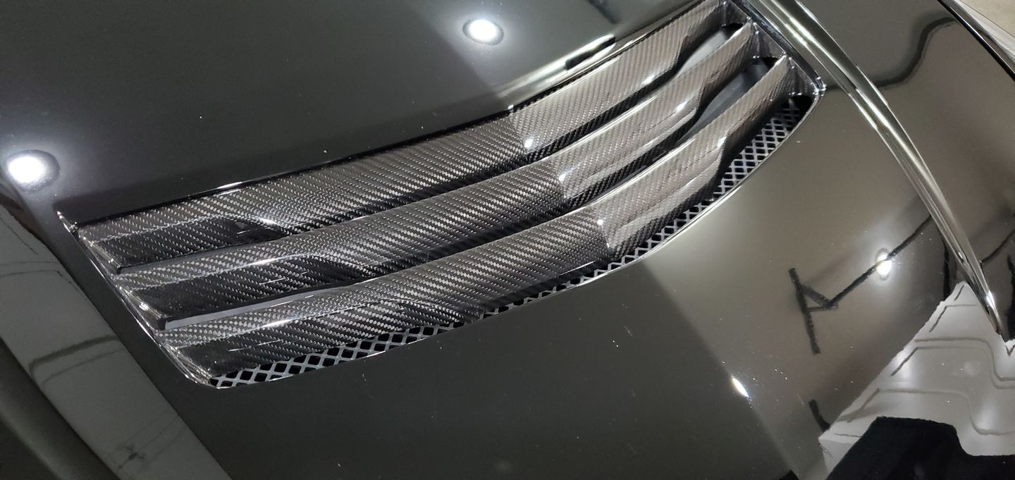 Customer photo review of 2016-Present Cadillac CTS-V Carbon Fiber Hood Vent