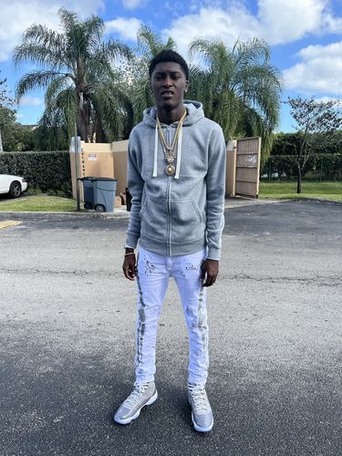 Customer photo review of Skeleton Ripped Denim (White)