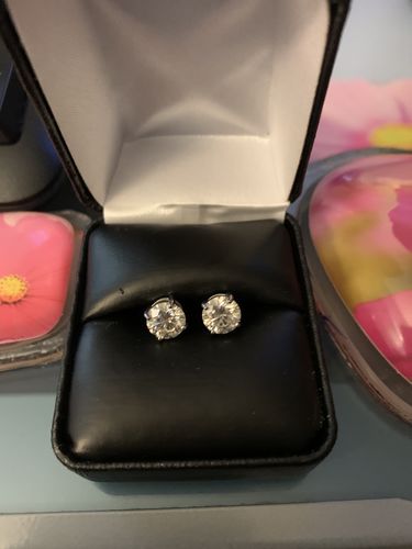 Customer photo review of VVS Moissanite Solitaire Stud Earrings