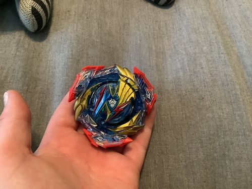 Customer photo review of [IN-STOCK] TAKARA TOMY Ultimate Valkyrie Variable'-9 Burst DB Beyblade B-193