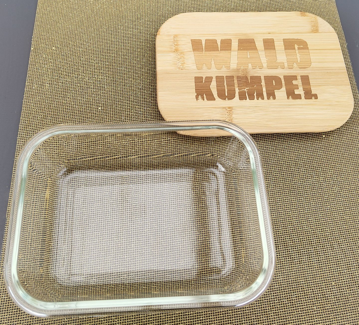 Customer photo review of Waldkumpel - Brotdose mit Lasergravur