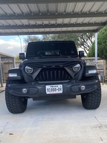 Customer photo review of Goliath Grille w/ Amber LED Running Lights for 18-21 Jeep Wrangler JL & Gladiator JT - Matte Black