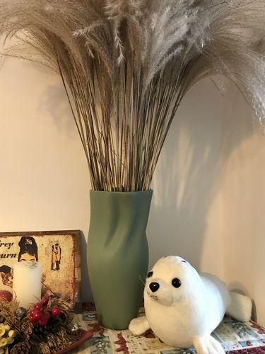 小可 review of 陶瓷波浪形狀花瓶擺件 image 1 out of 1