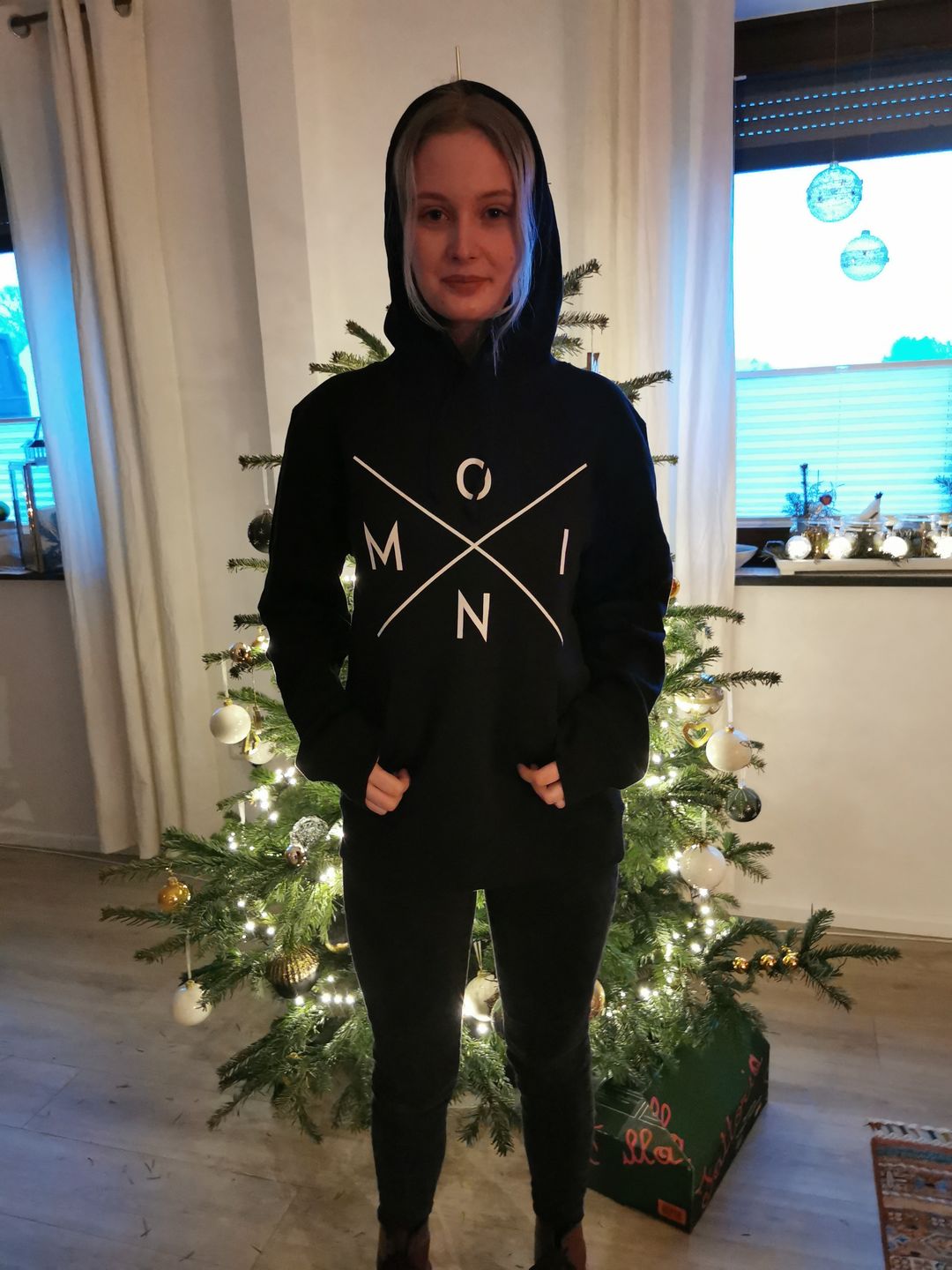 Customer photo review of Moin Simple · Unisex Bio Hoodie