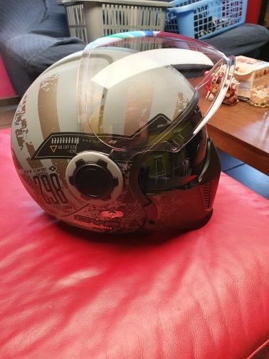 Customer photo review of 'Air Force' Open Helmet with Retractable Visor