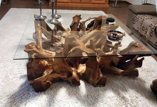Customer photo review of Wurzel Couchtisch NAGA inkl. Glasplatte 110 cm x 110 cm