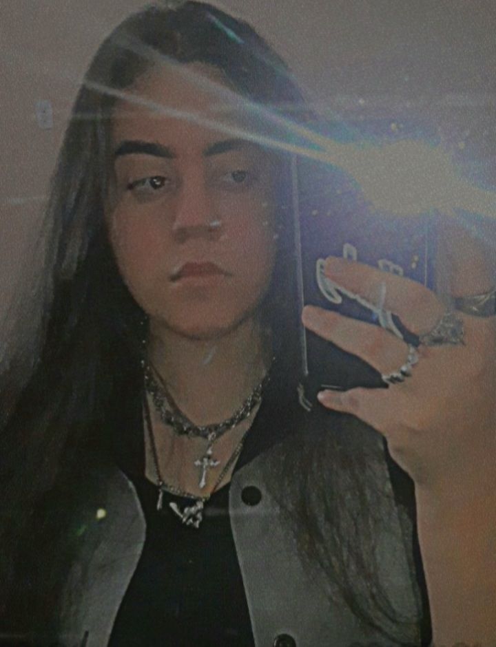Customer photo review of SUCCUBUS PENDANT (FULL BODY)