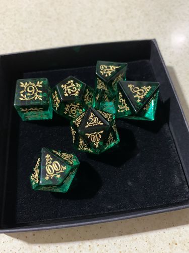 Customer photo review of Green Glass DnD Dice Set Plant Vine Dice