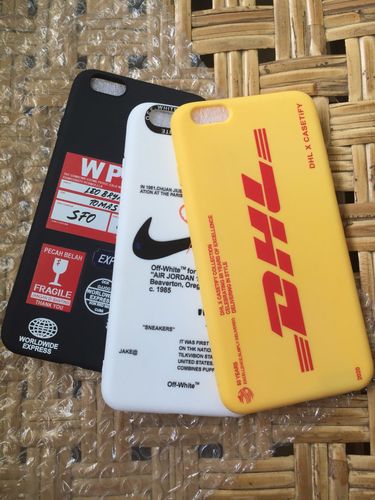 Customer photo review of DHL Express iPhone Case