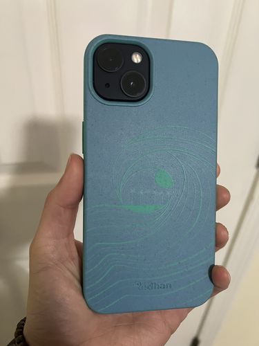 Customer photo review of Crashing Wave in Sky Blue - iPhone 13