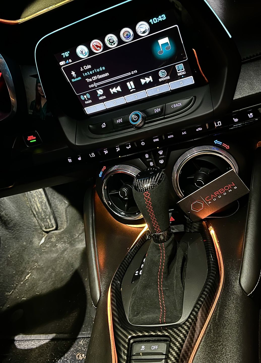 Customer photo review of Customizable Carbon Fiber Automatic Shifter Knob for 2016-2021 Chevy Camaro