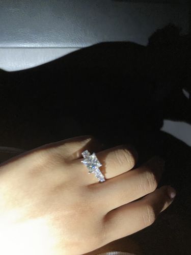 Customer photo review of 3ct Picasso Engagement Ring