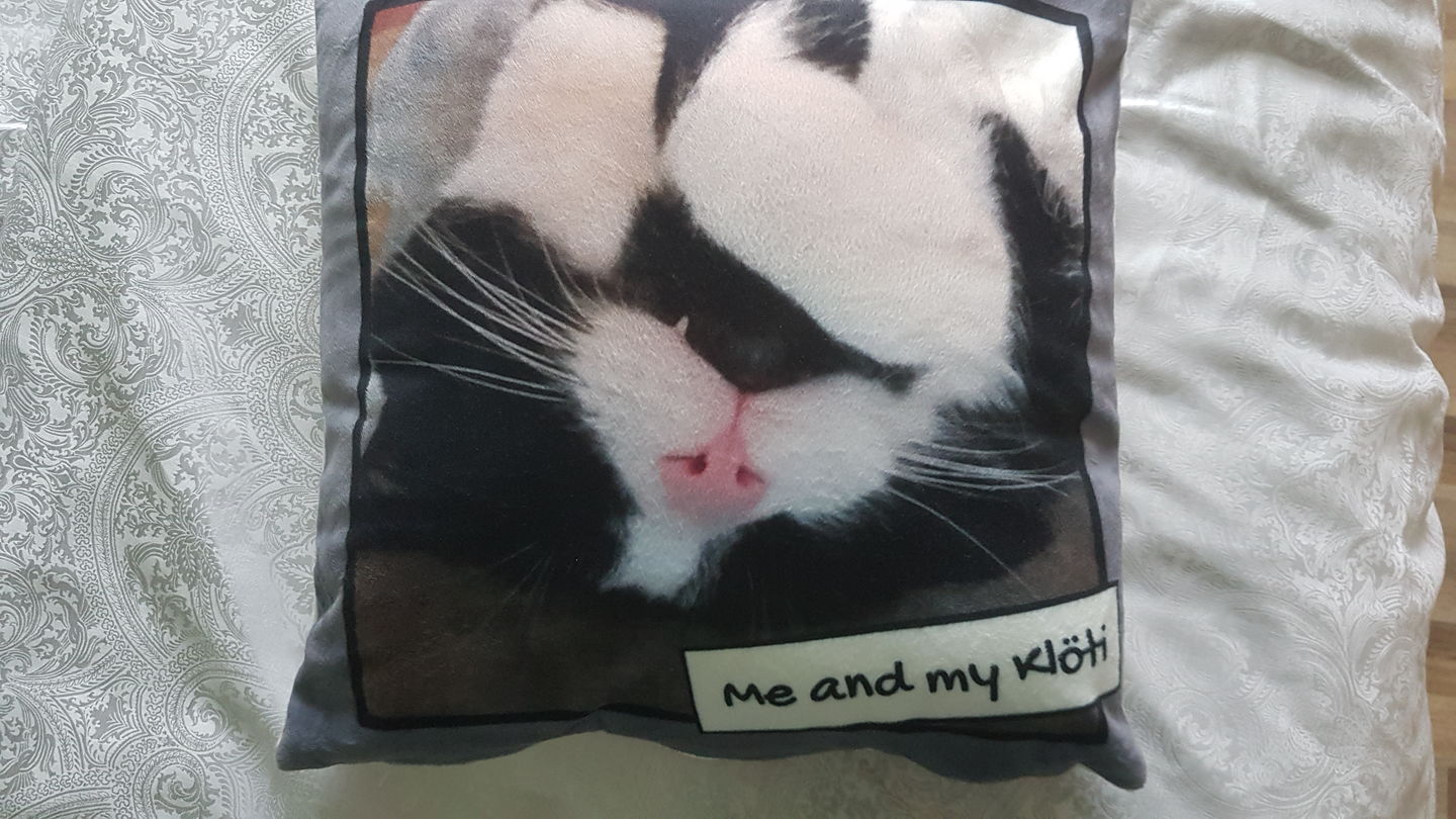 Customer photo review of Fotokissen mit Herzchen - Individuelles Kissen