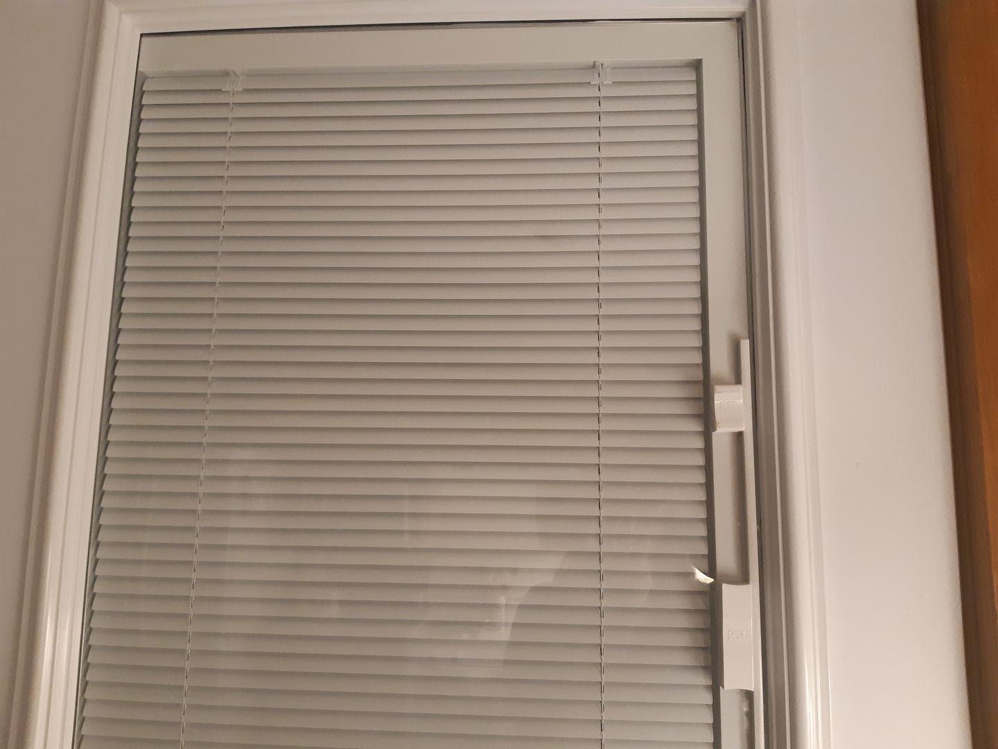 Customer photo review of RSL Sliding Magnetic Blind Controller