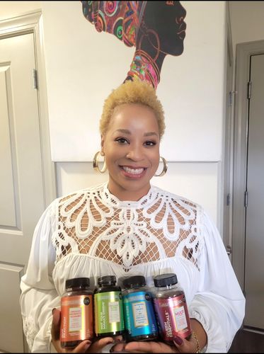 Customer photo review of QUEEN ESSENTIALS- Women's Daily Multi-Vitamin (plant-based) Gummies (45 Day Supply/ .55 Cent A Day) CLICK HERE