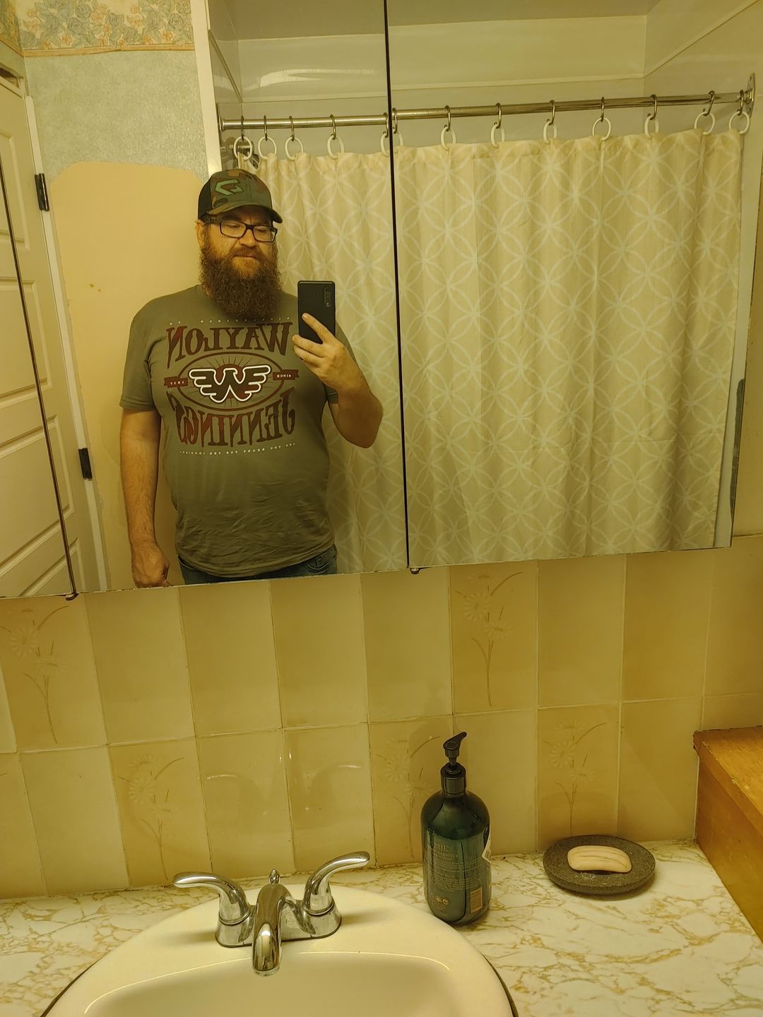 Customer photo review of Waylon Jennings Ready for the Country Flying W Mens Tee Shirt (Military Green)