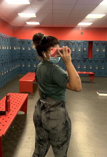 Customer photo review of Black and Grey Marble Scrunch Butt Leggings