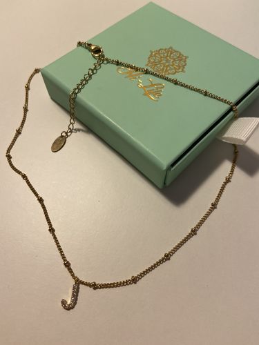 Customer photo review of Simple Letter Kette 14K VERGOLDET