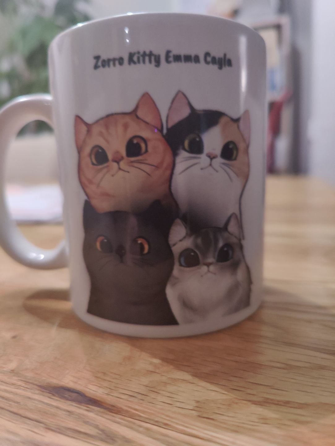 Customer photo review of Neugierige Katzen - Individuelle Tasse