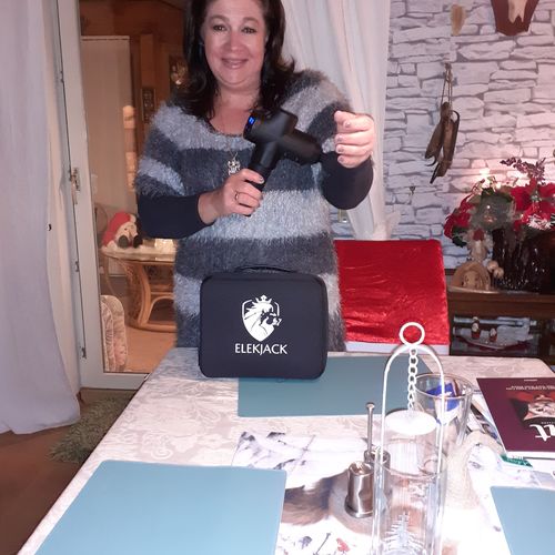 Customer photo review of ELEKJACK® Massagegun
