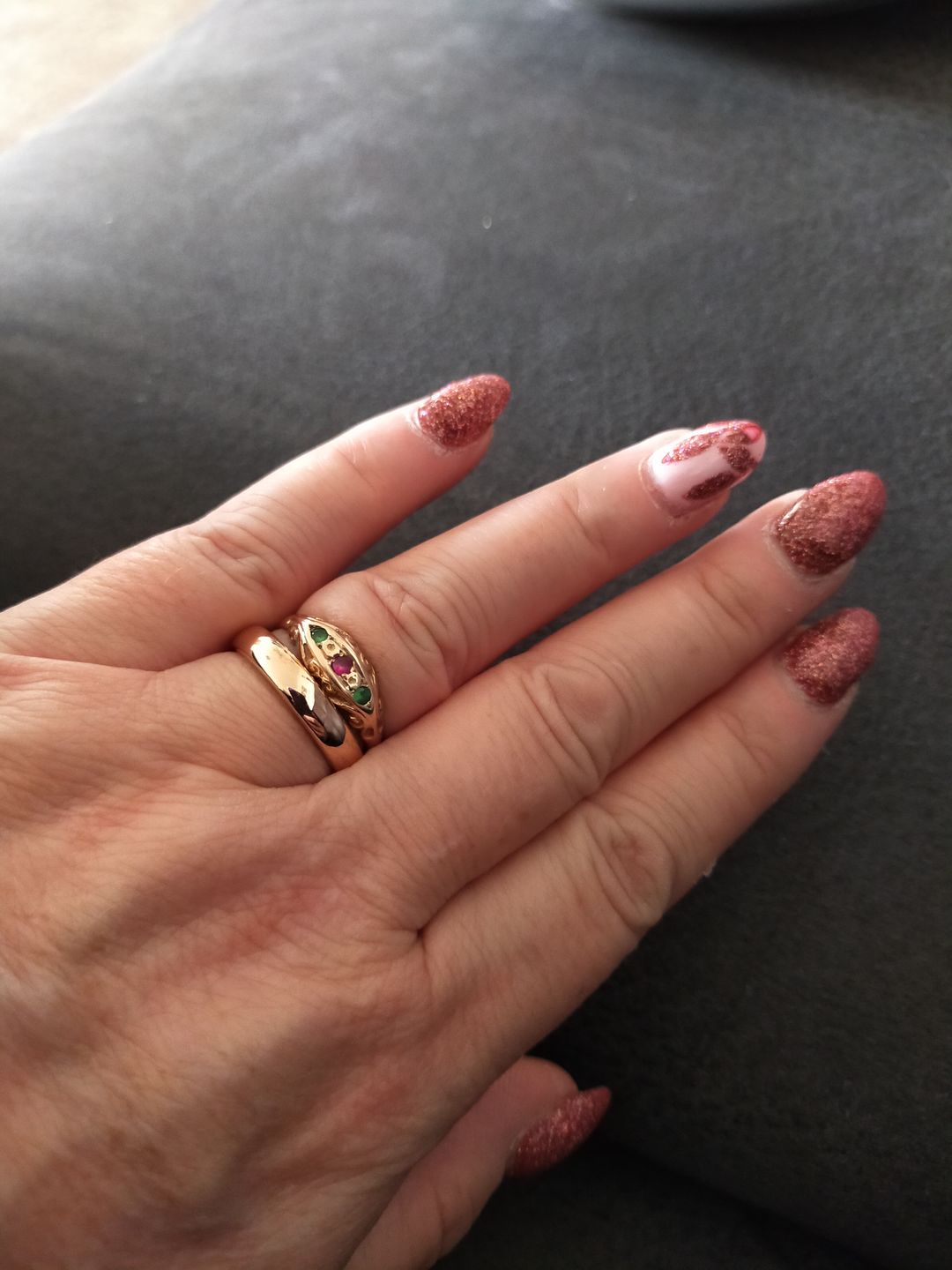Customer photo review of Rose Gold 4mm Wonder Ring
